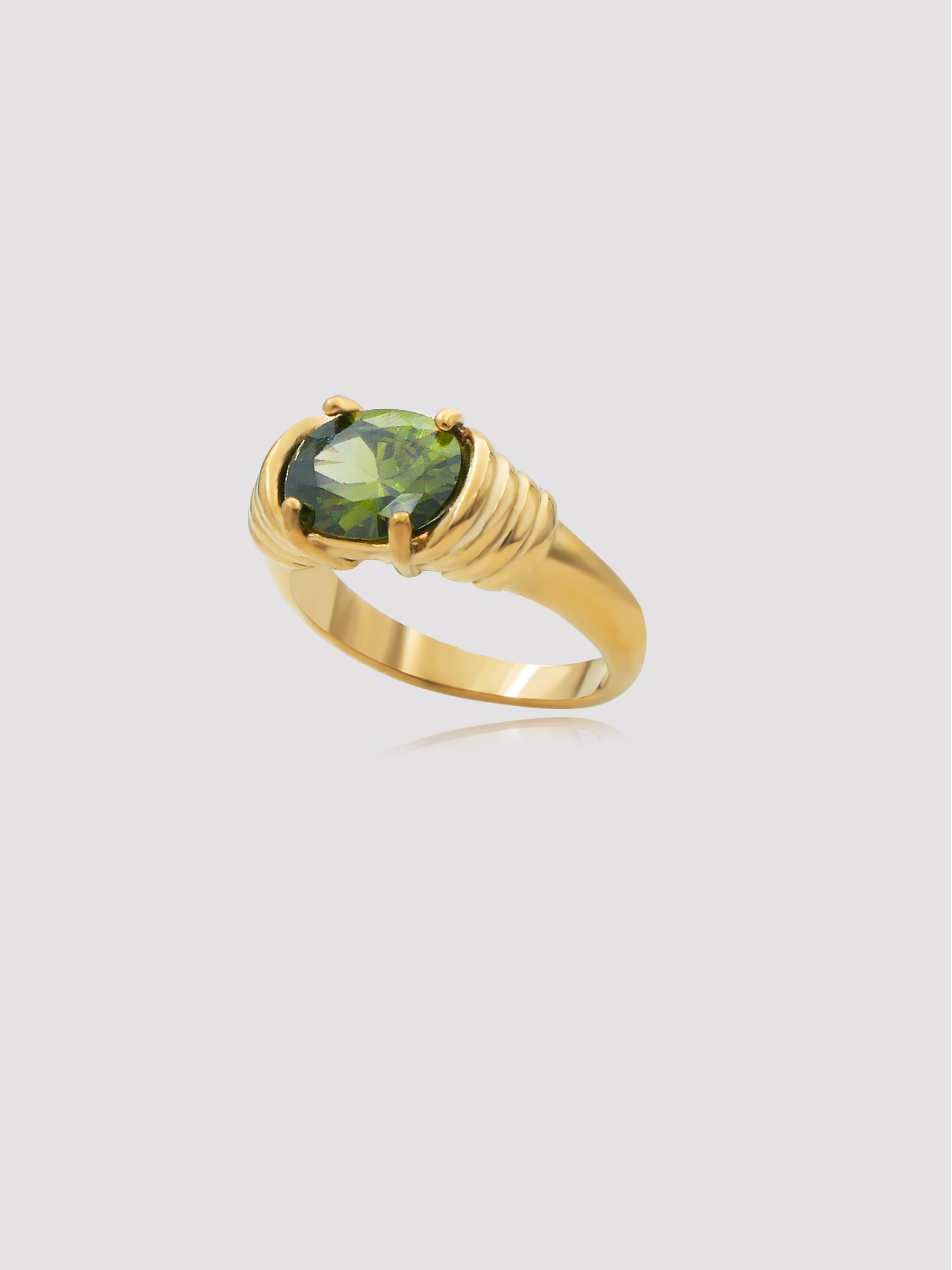 Vintage yet simple - Crafted to draw attention to yourself. The Crosby Stone Ring is the true embodiment of an heirloom, in color, in design, and an attitude. A timeless and of the moment ring piece in your jewelry collection for years to come. Details: 18K Gold Plated on Stainless Steel Made in Stainless Steel Available in colors: Black, Red, Green Available in US ring sizes: 6, 7, 8. Dimensions: Surface width mm Weight about g