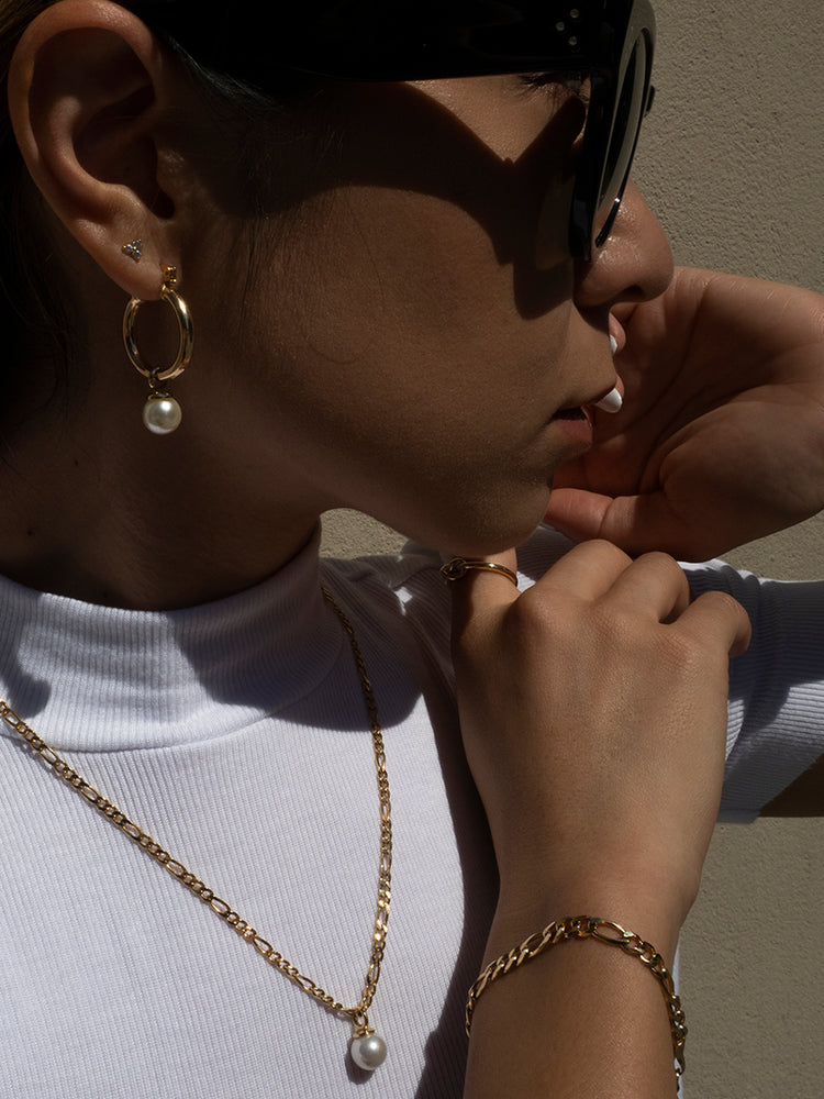 BEDFORD PEARL GOLD HOOPS