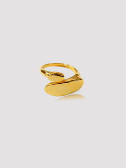 A classic yet timeless piece to wear for every occasion. The perfect combination of a modern twist and a vintage vibe that stands for the embodiment of miramira's minimalist fashion. What are you waiting for to include this 18K Gold Plated ring in your collection?  Details:  18K Gold Plated Recycle Brass  Adjustable Size  Surface Width 2cm  Lead & Nickel Free